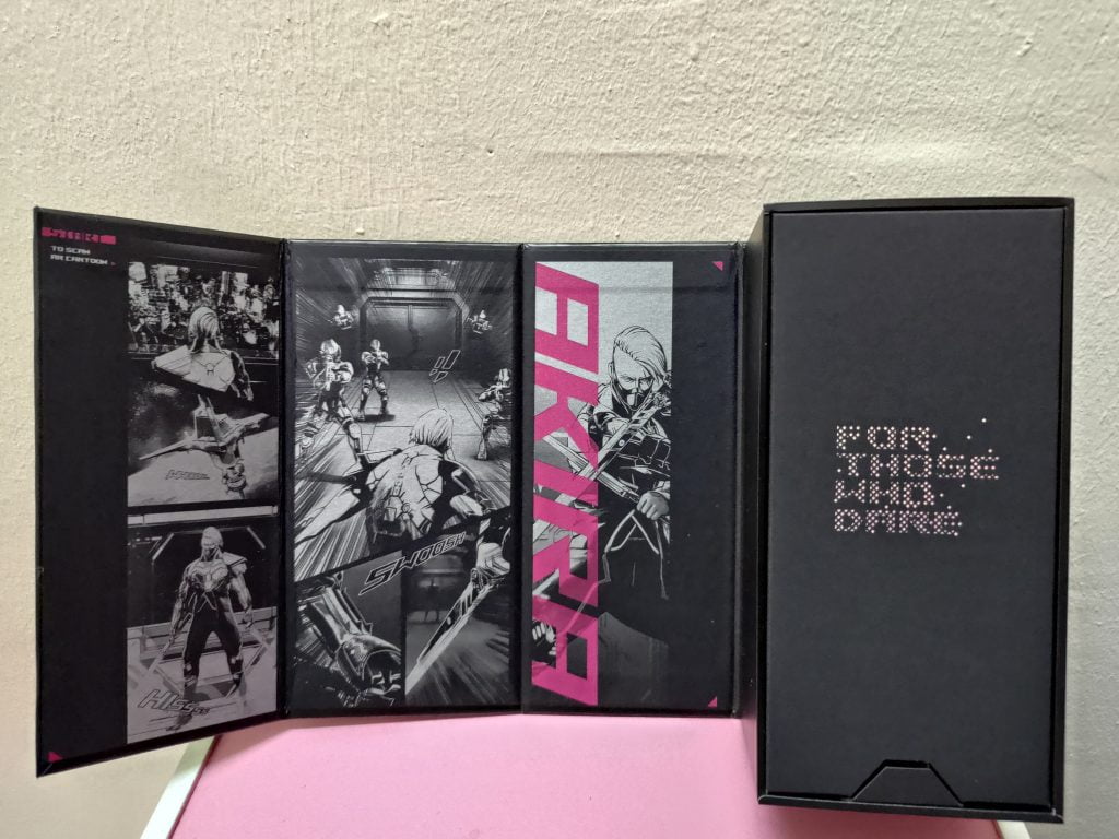 ROG Phone 5s box comic